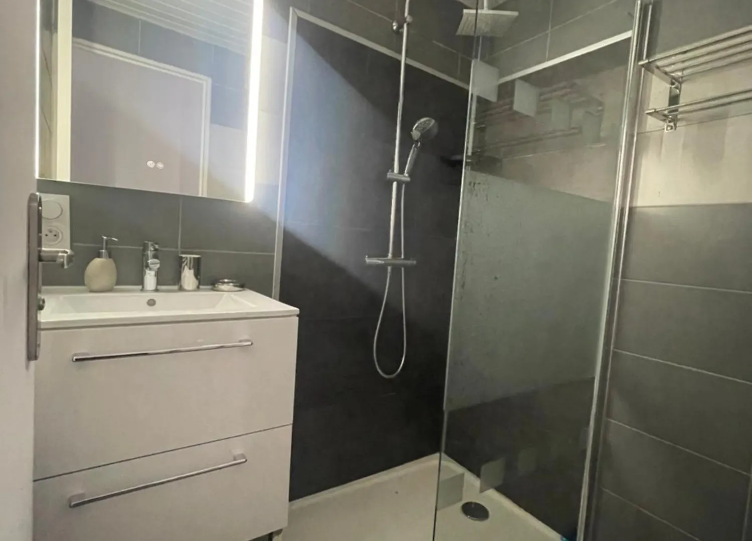 Appartement T3 Type Duplex Marseilles 0*,  Frankrijk